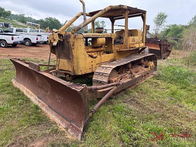 Image of Caterpillar D6 equipment image 3