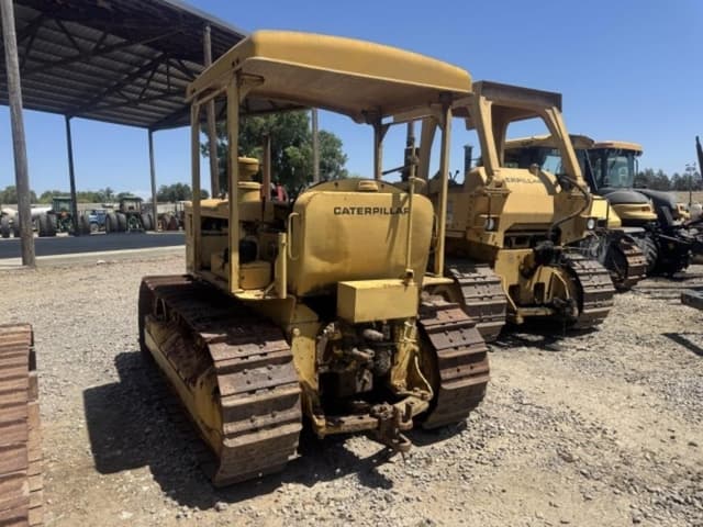 Image of Caterpillar D6 equipment image 4