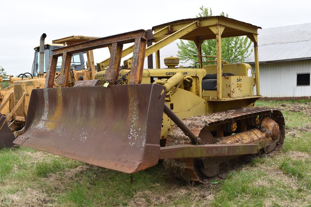 Image of Caterpillar D6 Primary image