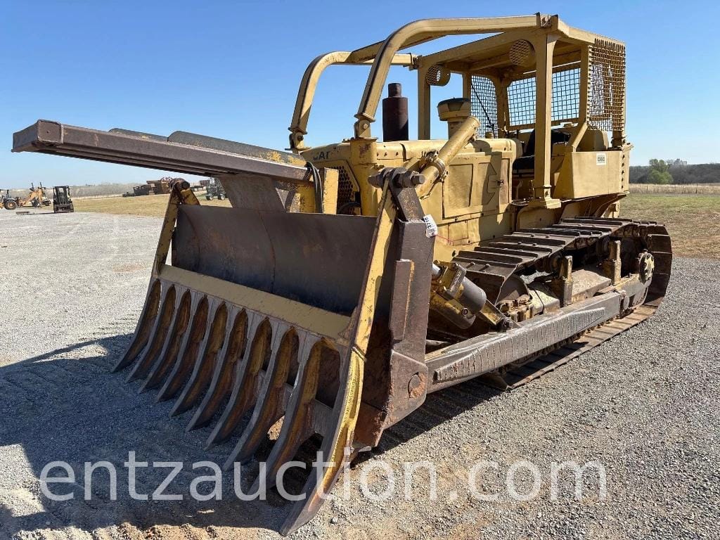 Caterpillar D6C Equipment Image0