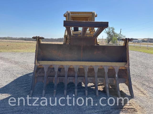 Image of Caterpillar D6C equipment image 1