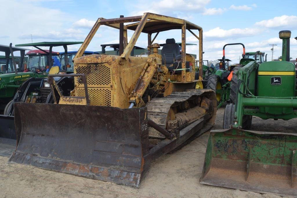 Main image Caterpillar D6