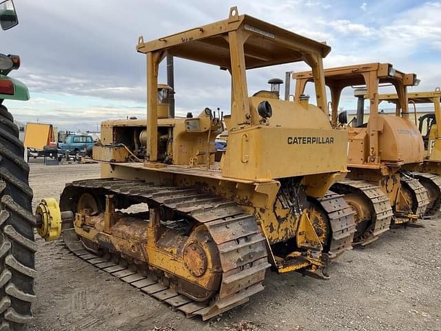 Image of Caterpillar D6C equipment image 4