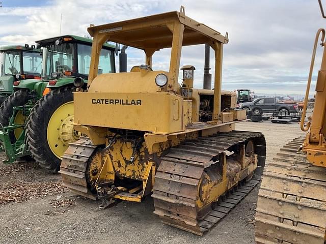 Image of Caterpillar D6C equipment image 3