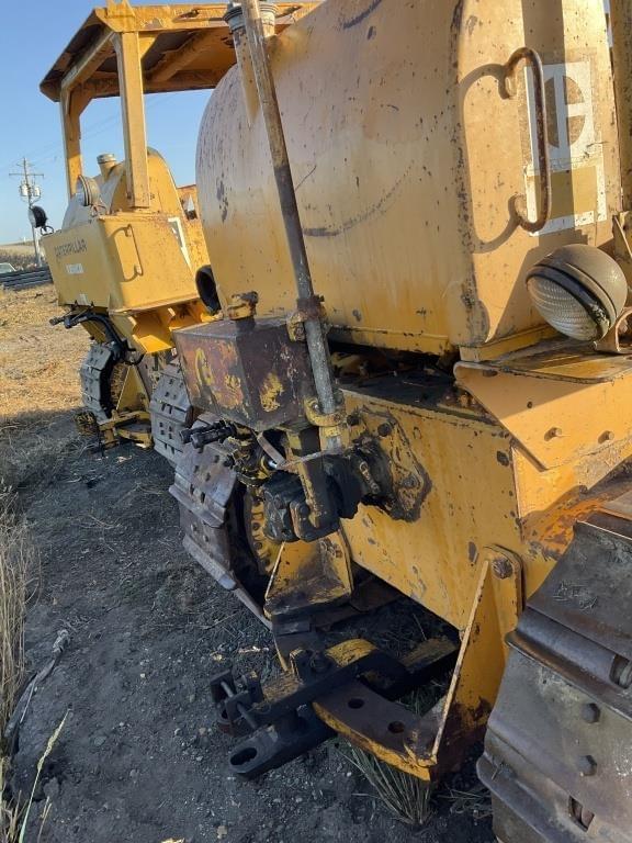 Image of Caterpillar D6C equipment image 4