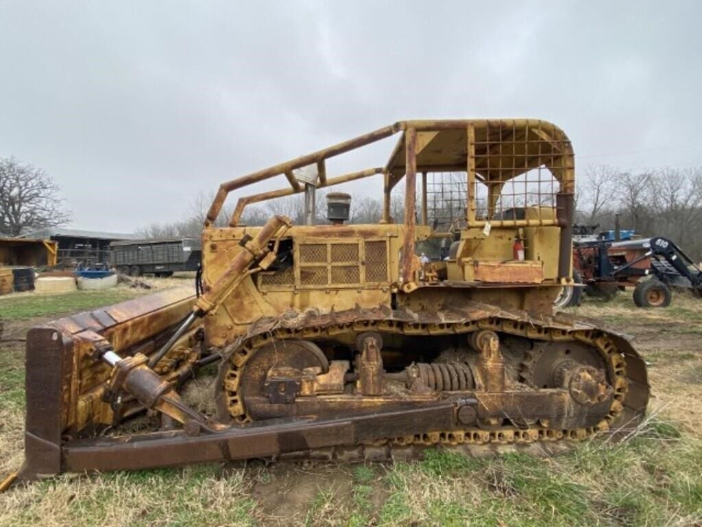 Caterpillar D6C Equipment Image0