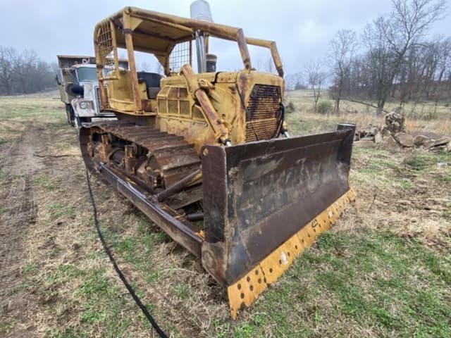 Image of Caterpillar D6C equipment image 3