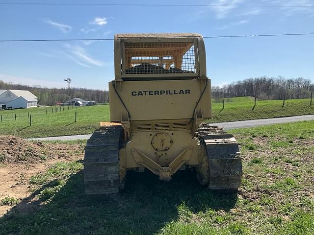 Image of Caterpillar D6C equipment image 4