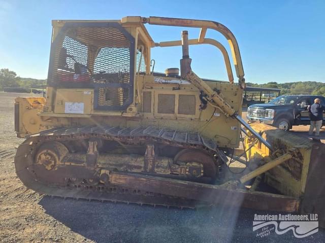 Image of Caterpillar D6D equipment image 3