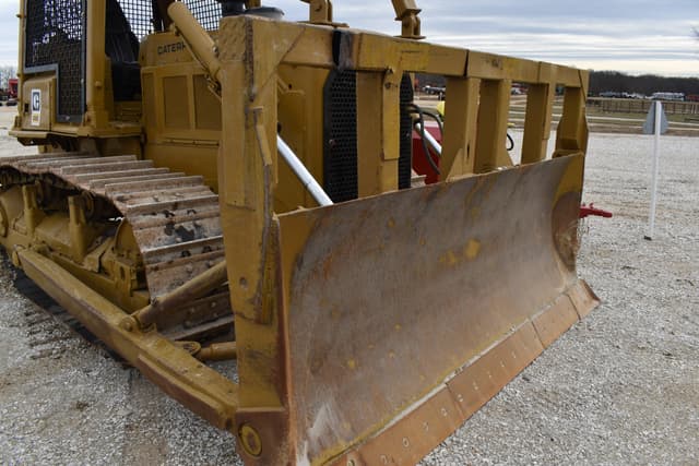 Image of Caterpillar D6D equipment image 4
