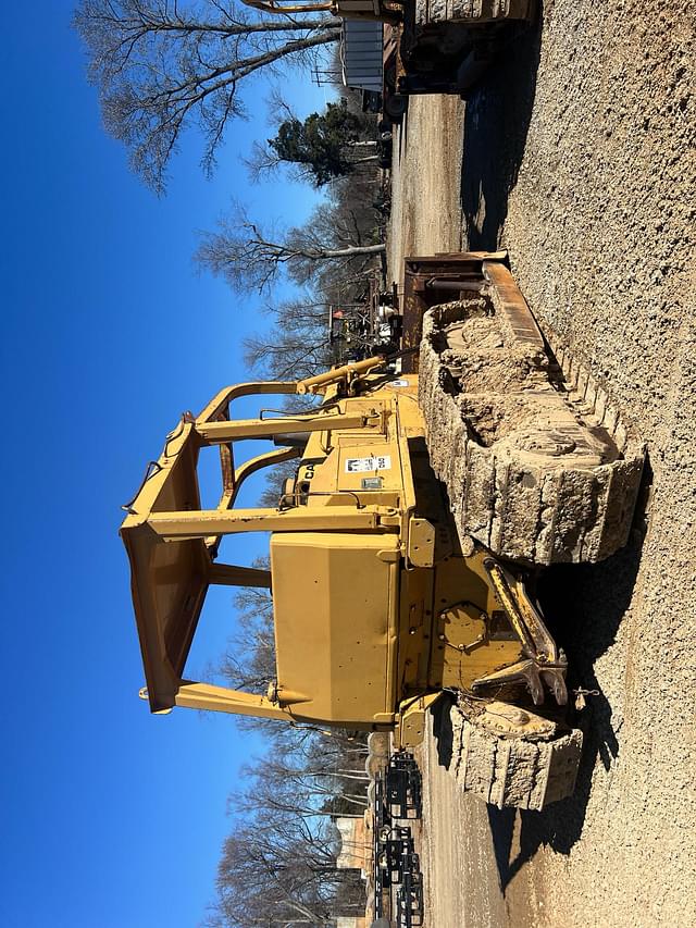 Image of Caterpillar D6D equipment image 3