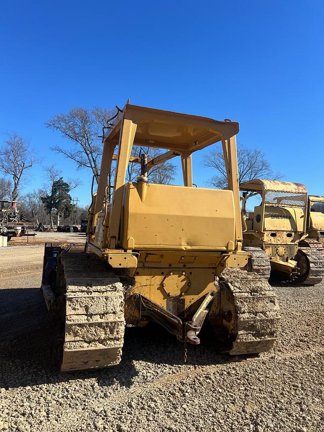 Image of Caterpillar D6D equipment image 2