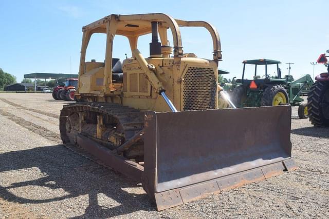 Image of Caterpillar D6D equipment image 3