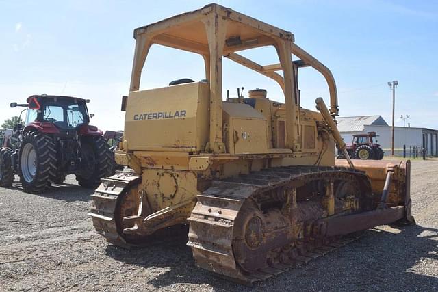 Image of Caterpillar D6D equipment image 2