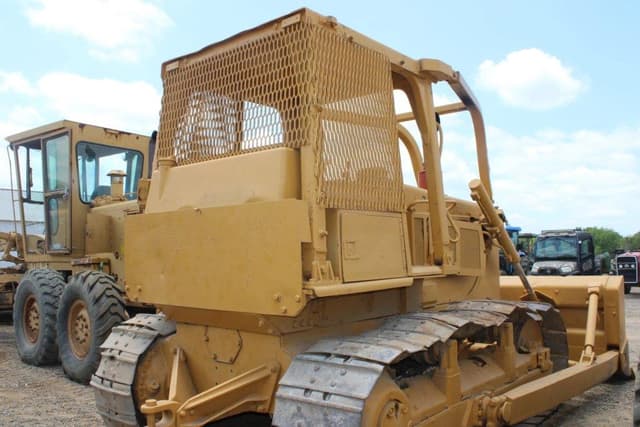 Image of Caterpillar D6D equipment image 2