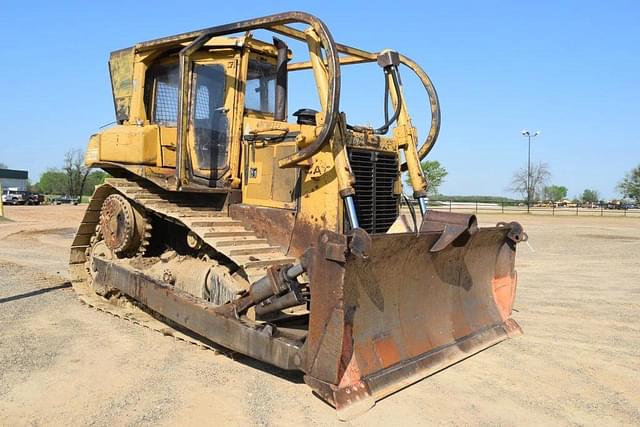 Image of Caterpillar D6H equipment image 3