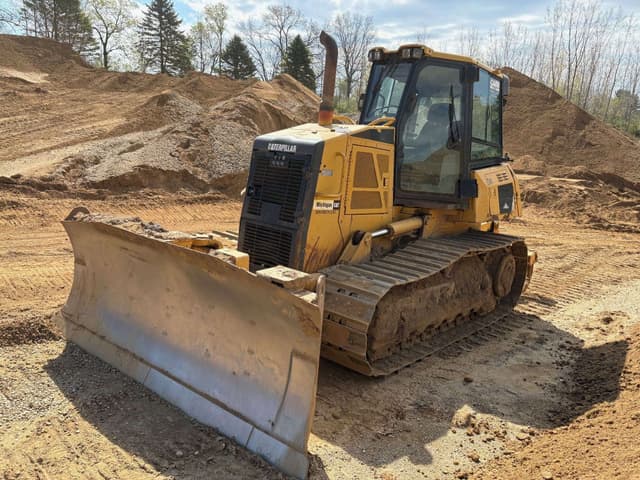 Image of Caterpillar D6K equipment image 3