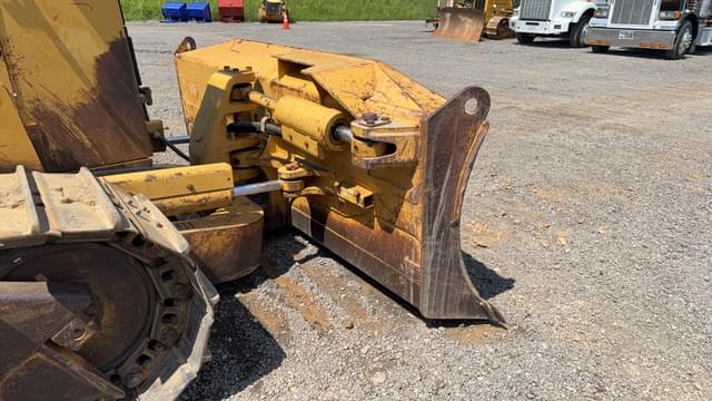 Image of Caterpillar D6M equipment image 4
