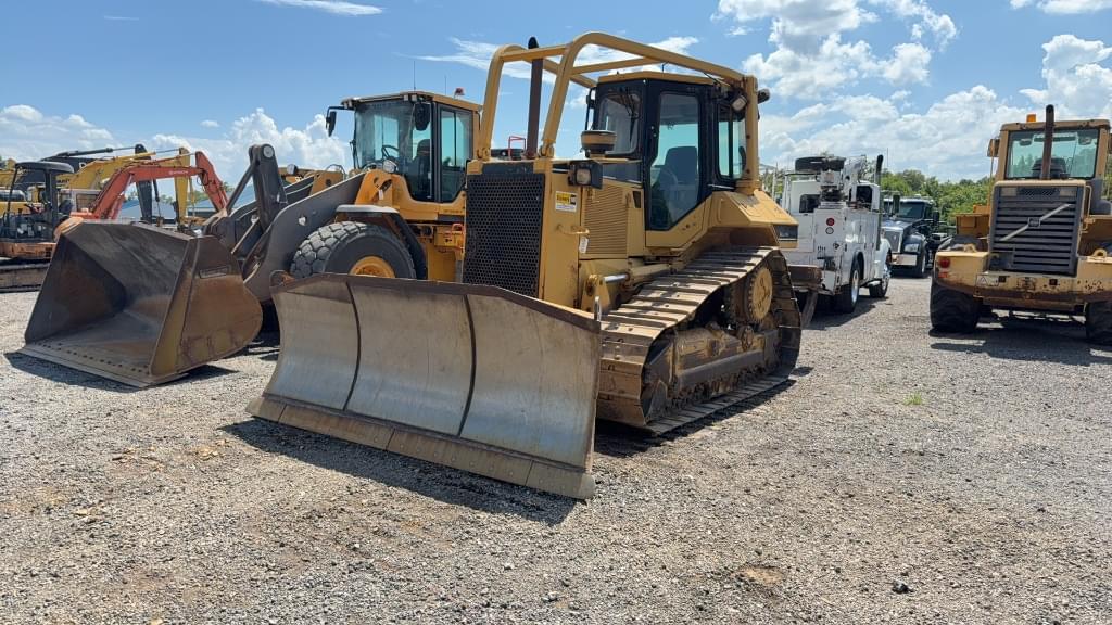 Image of Caterpillar D6M Primary image