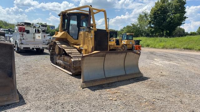 Image of Caterpillar D6M equipment image 2