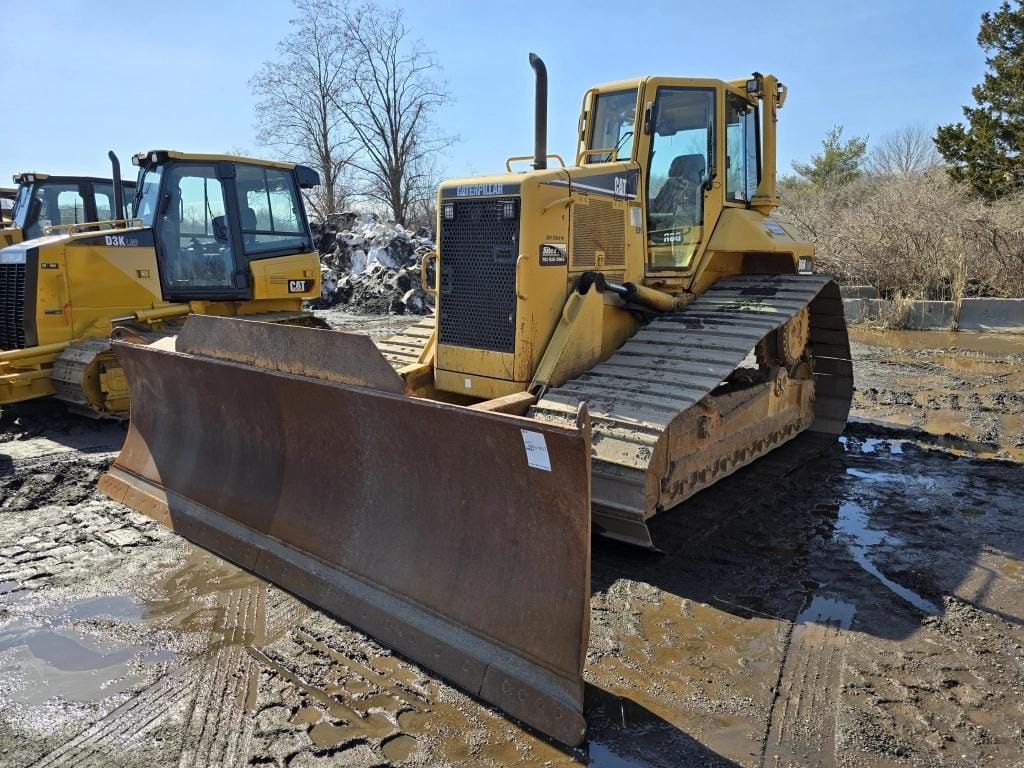 Caterpillar D6N LGP Equipment Image0