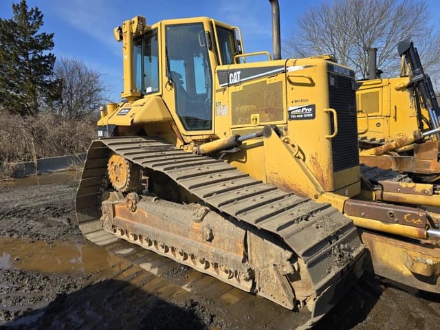 Image of Caterpillar D6N LGP equipment image 3