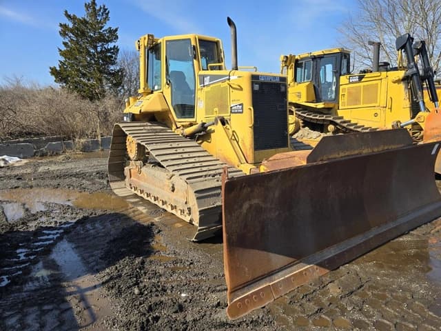 Image of Caterpillar D6N LGP equipment image 2