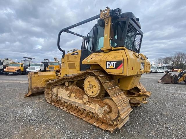 Image of Caterpillar D6N XL equipment image 2