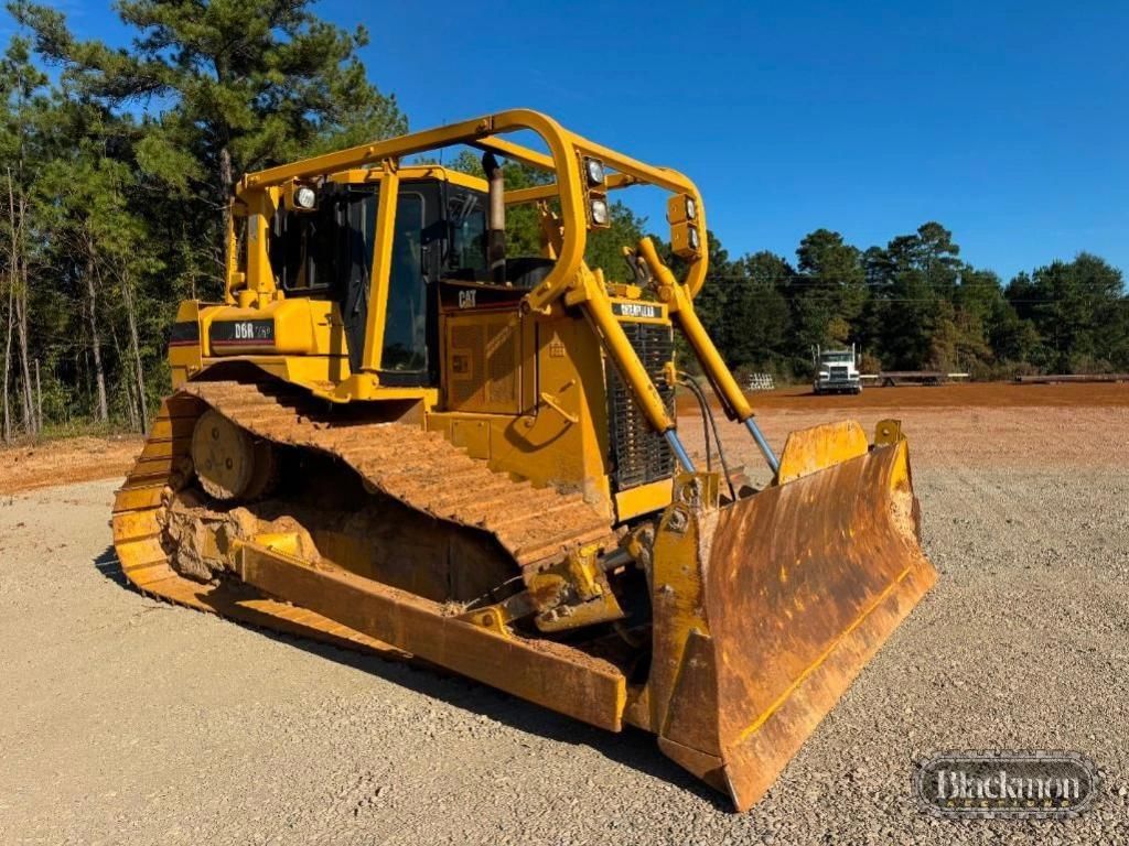Caterpillar D6R LGP Equipment Image0