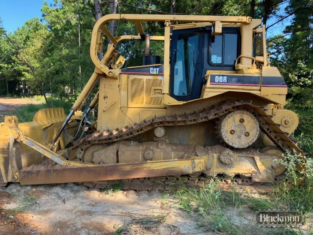 Caterpillar D6R LGP Equipment Image0
