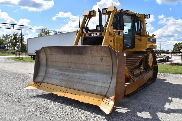 Image of Caterpillar D6R XL equipment image 2