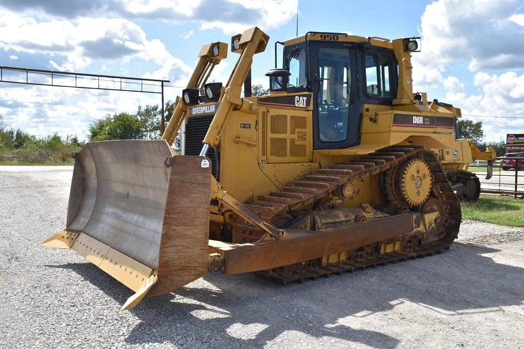 Image of Caterpillar D6R XL Primary image