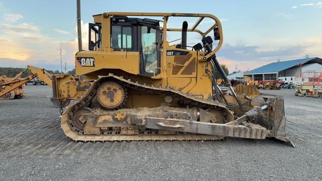 Image of Caterpillar D6T LGP equipment image 3