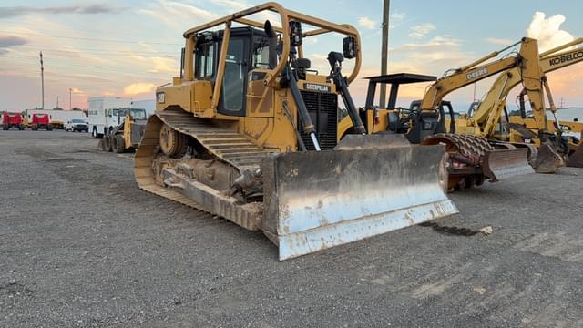 Image of Caterpillar D6T LGP equipment image 2