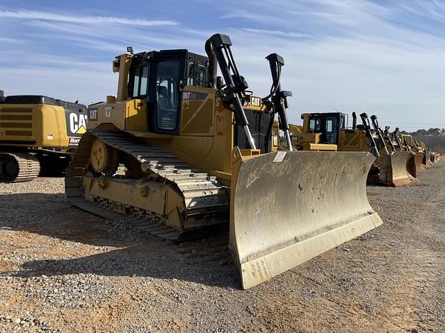 Image of Caterpillar D6T LGP equipment image 4