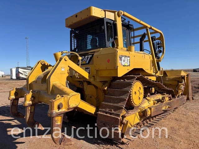 Image of Caterpillar D6T equipment image 3