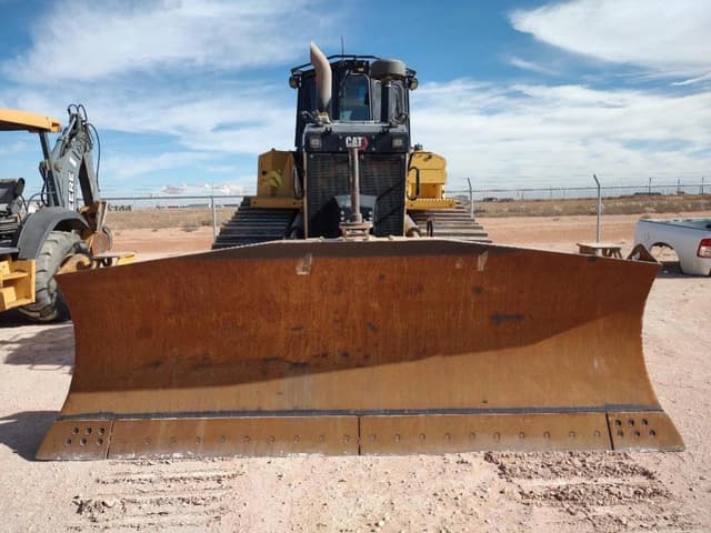 Image of Caterpillar D6XE equipment image 4