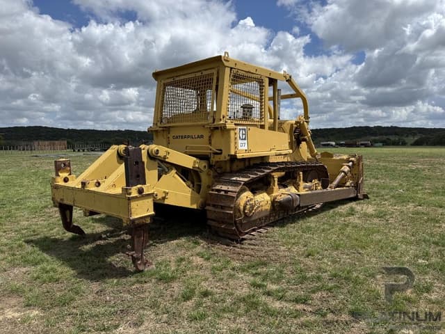 Image of Caterpillar D7 equipment image 3