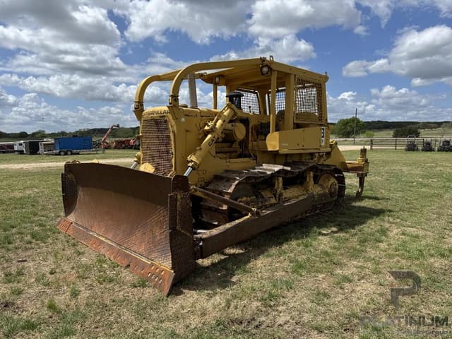 Image of Caterpillar D7 equipment image 1