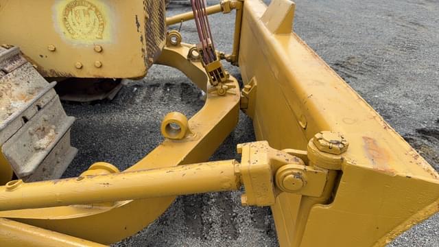 Image of Caterpillar D7 equipment image 4
