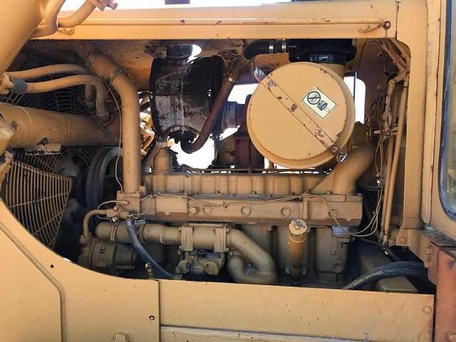Thumbnail image Caterpillar D7F 7
