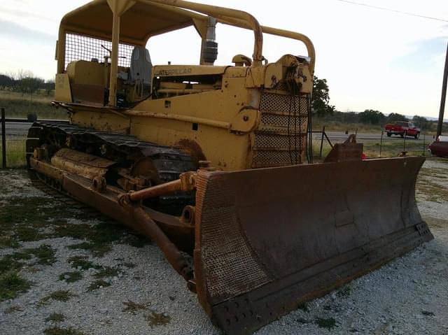 Image of Caterpillar D8 equipment image 4