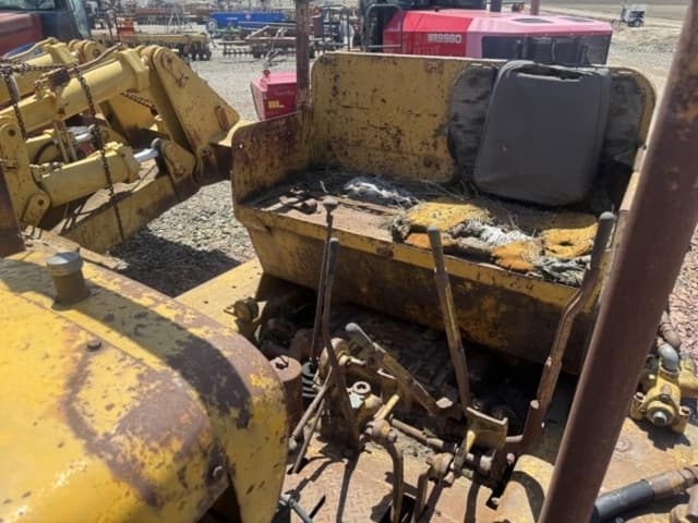Image of Caterpillar D8 equipment image 4