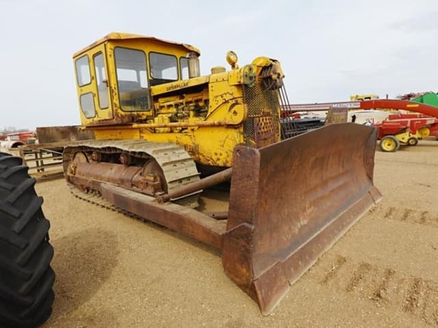 Image of Caterpillar D8 equipment image 1