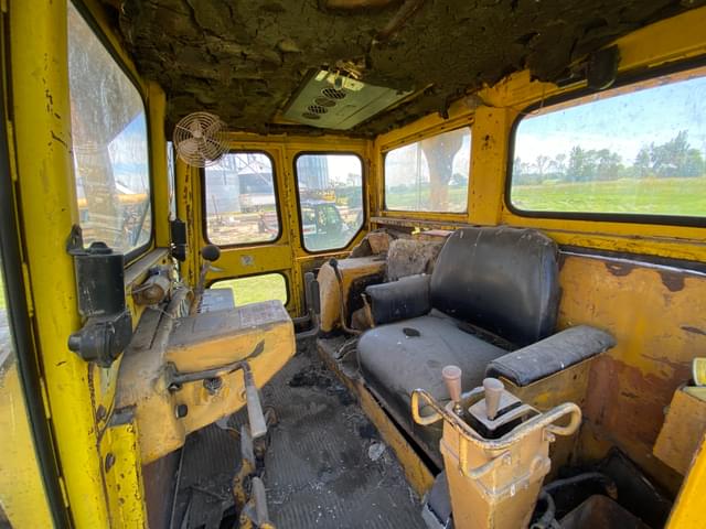 Image of Caterpillar D8H equipment image 3