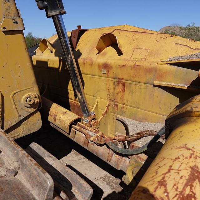 Image of Caterpillar D8R equipment image 3
