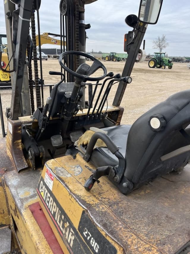 Image of Caterpillar DP40 equipment image 4