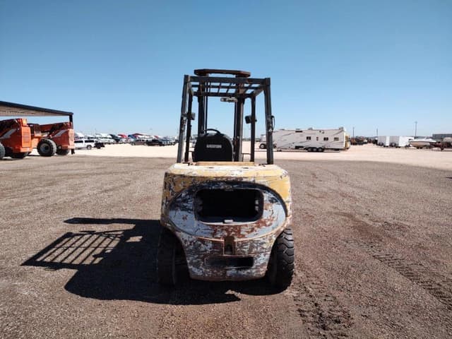 Image of Caterpillar DP40K equipment image 3