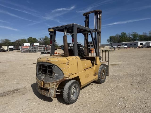 Image of Caterpillar DP40KL equipment image 3