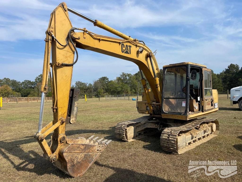 Main image Caterpillar E110B